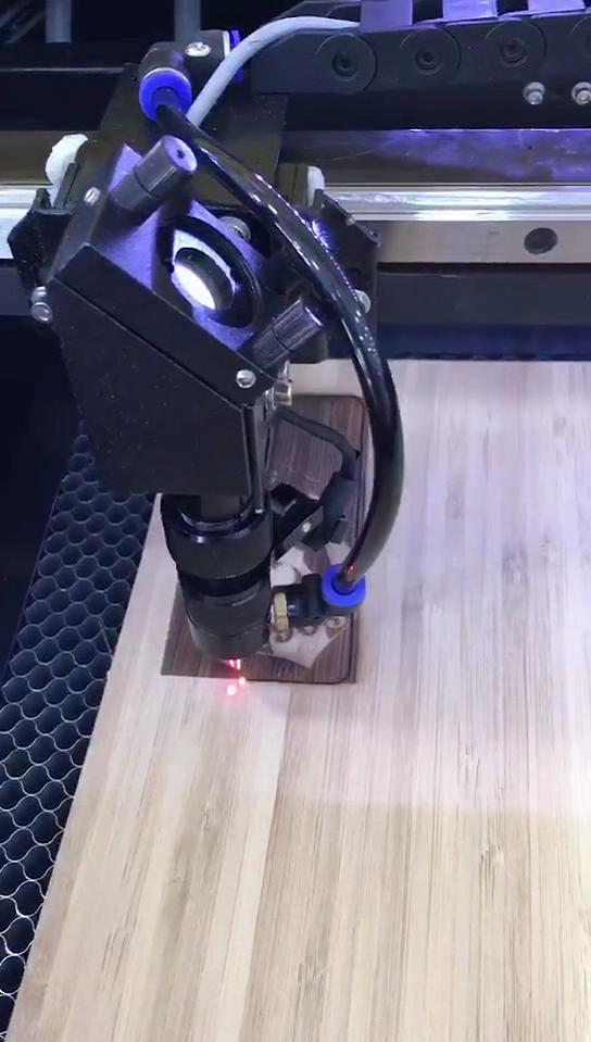 SH-G350 激光雕刻木質(zhì)手機(jī)殼視頻