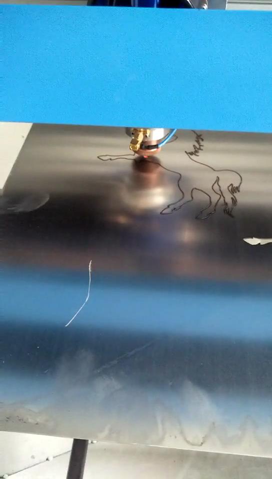 激光混切機(jī)金屬工藝品切割視頻